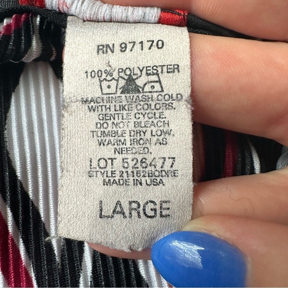 Vision Apparel Y2K Tie Back Babydoll Top. Size: Large. Black, pink and white. - Picture 8 of 8